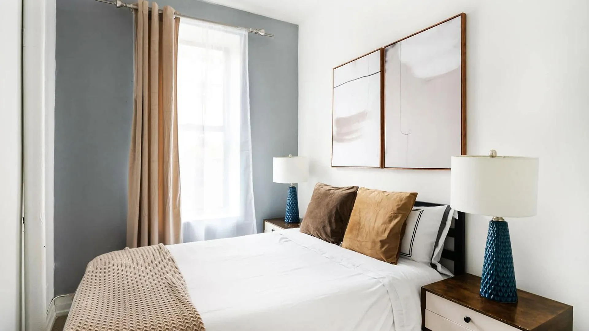 428-2W Newly Furnished Prime Location 2Br Sleeps 5 Apartment New York United States